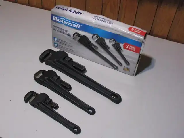 Mastercraft Triple Pipe Wrench Set, BRAND NEW - Photo 7