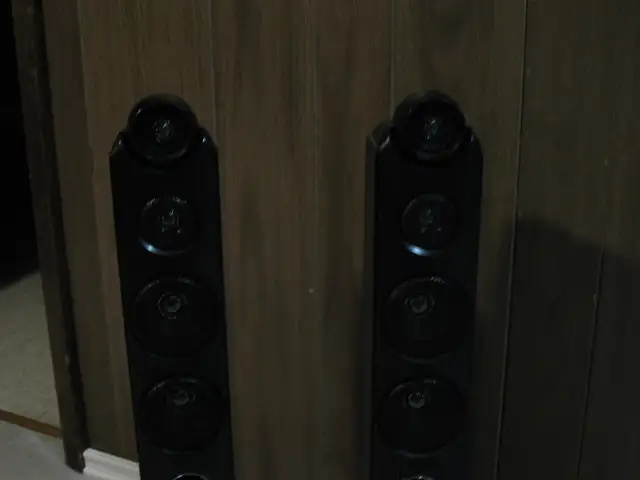 2 Classic Singing Machine Tower Floor Speakers - Photo 6