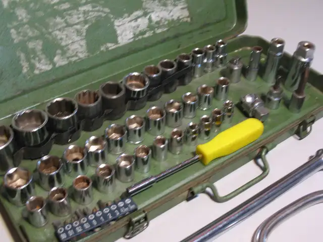 Large Size 60 Piece Socket and Screwdriver Set - Photo 7