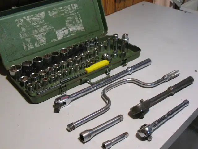 Large Size 60 Piece Socket and Screwdriver Set - Photo 8