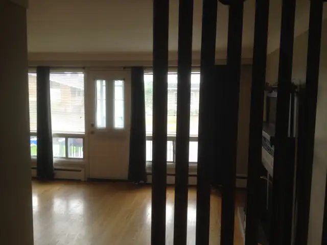 MAY/JUNE -ALTA VISTA  large 3 bed,walking to General Hospital - Photo 2