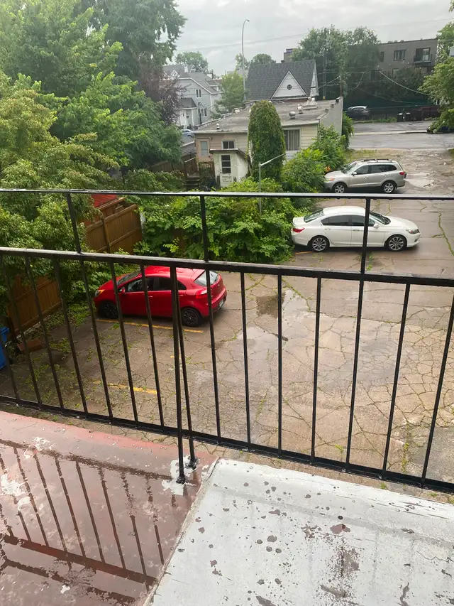 3 1/2 beau et ensoleillé près du Métro Longueul - Photo 5