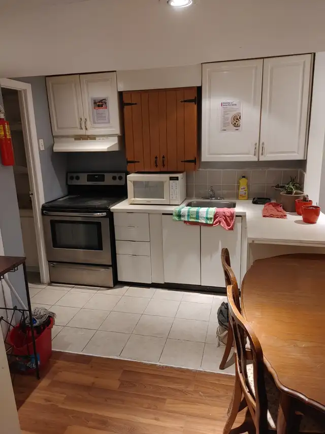 Furnished Bedroom For Rent! - Photo 3