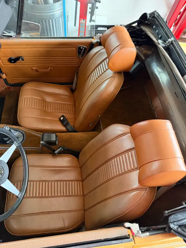 1977 MG midget - Photo 2