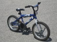 IT'S A BOY'S LEAF FAN ALMOST NEW 16' TORONTO MAPLE LEAF BIKE!