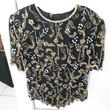 BELLE BLOUSE NEUVE CHIC NOIRE, GOLD ARGENT GR SMALL FEMME $15.00