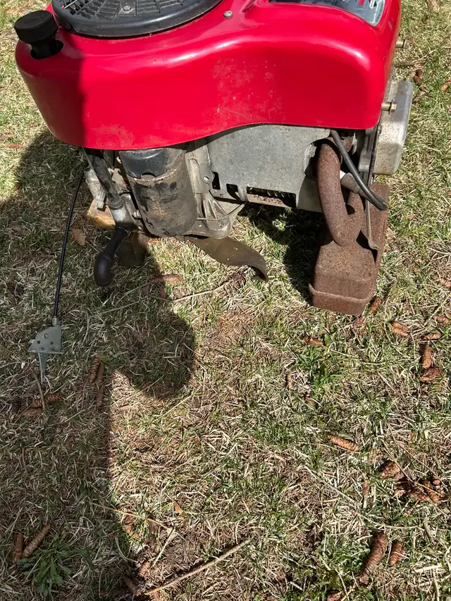 17 hp Briggs &Stratton Engine - Photo 3