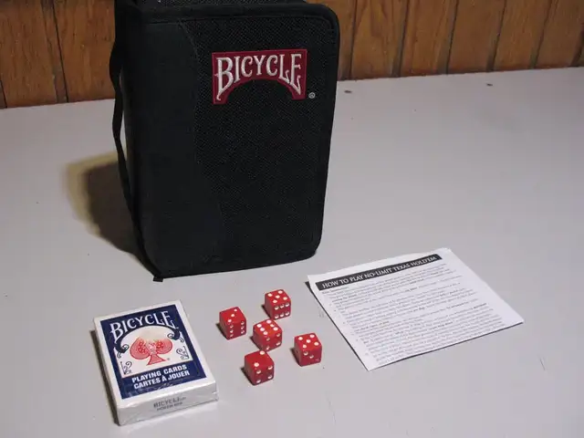 BRAND NEW, Bicycle 300 plus Pieces Portable Poker Set - Photo 2