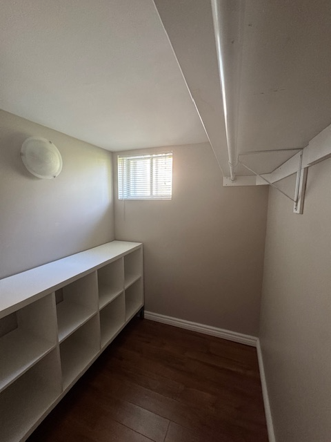 2 BDRM Exposed Brick Open Concept Patio Large Yard Garden Oasis - Photo 6