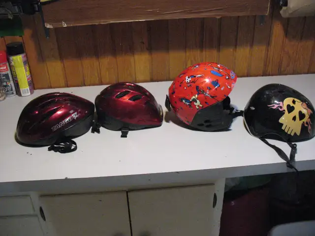 Bicycle Helmets for Adults and Children - Photo 9