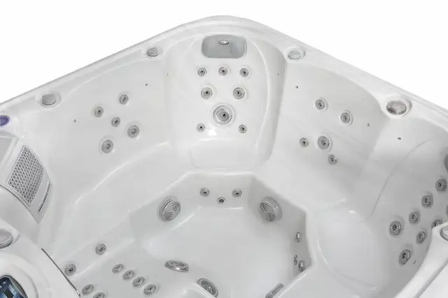 Door Crasher Sale! New 6 Person Spas- 56 Jets - Free Delivery LN - Photo 4