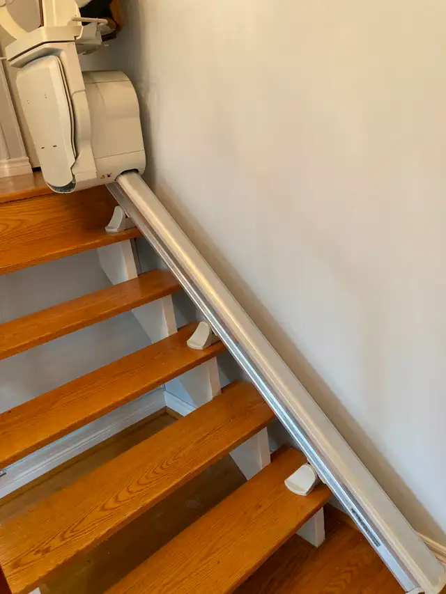Stair Lift - Photo 2