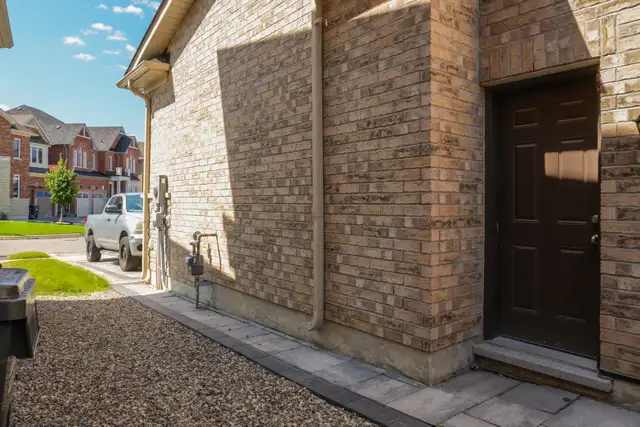 ONE SINGLE ROOM AVAILABLE FOR RENT KENNEDY AND MAYFIELD - Photo 5