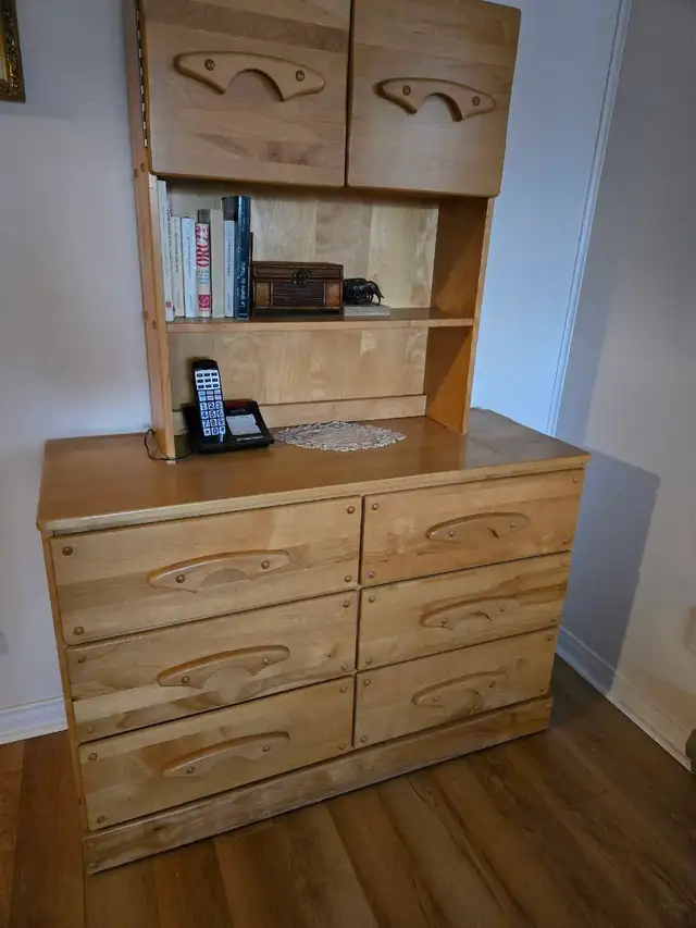 Wood Hutch Dresser
