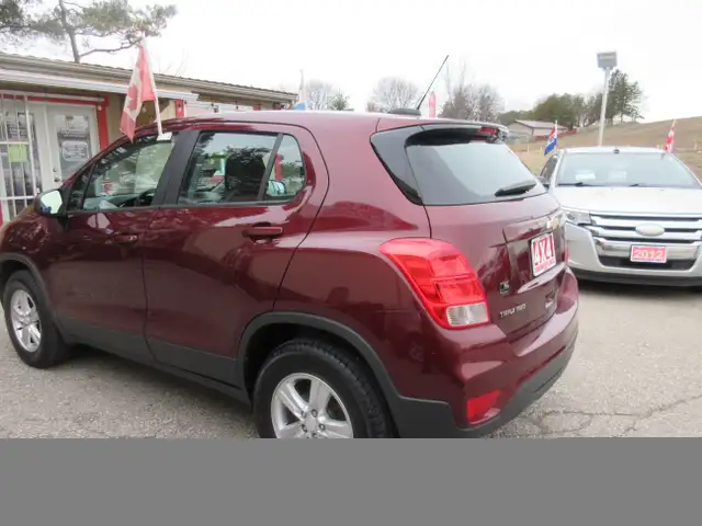 2017 Chevrolet Trax LS - Photo 5