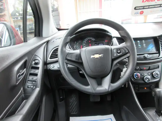 2017 Chevrolet Trax LS - Photo 12