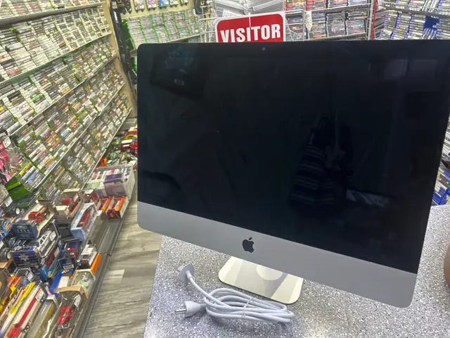 IMAC A1418 Late 2015 2 I5 Dual Core 8GB 1TB