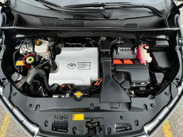 2015 Toyota Highlander Limited Hybrid Only 171,900 kms. LIKE NEW - Photo 7