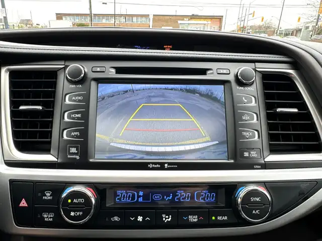 2015 Toyota Highlander Limited Hybrid Only 171,900 kms. LIKE NEW - Photo 16