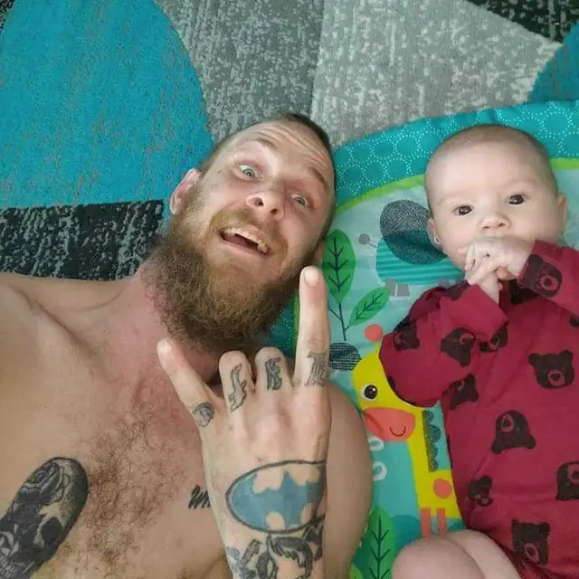 need a hand - Photo 3