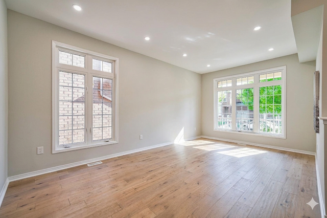 Detached House available for Lease - Photo 2