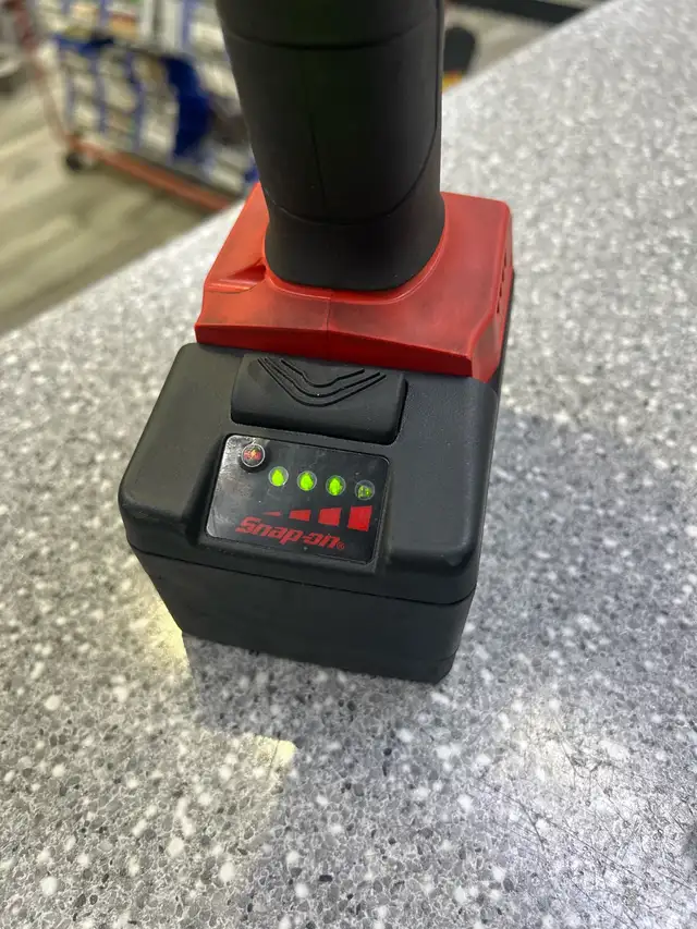 Snap On CT9050 18V Brushless 1/2" Impact Kit With 5AH Batt And - Photo 3