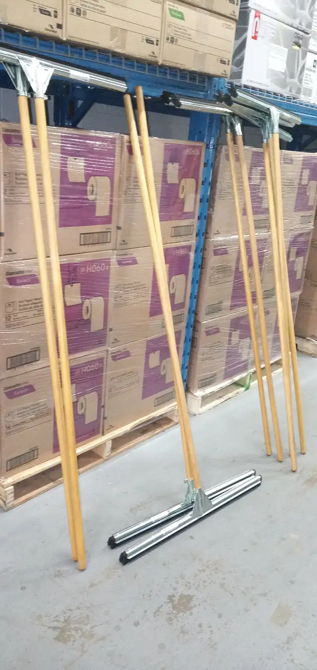 Commercial Floor Squeegee & Brooms - Photo 3