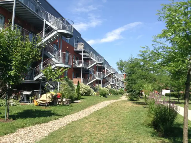 Renovated 5 1/2 NDG 1019 ft2 with indoor parking, avail Jul/Jun - Photo 8