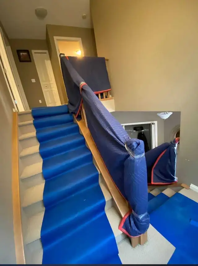 Driver for small moving company - Photo 2