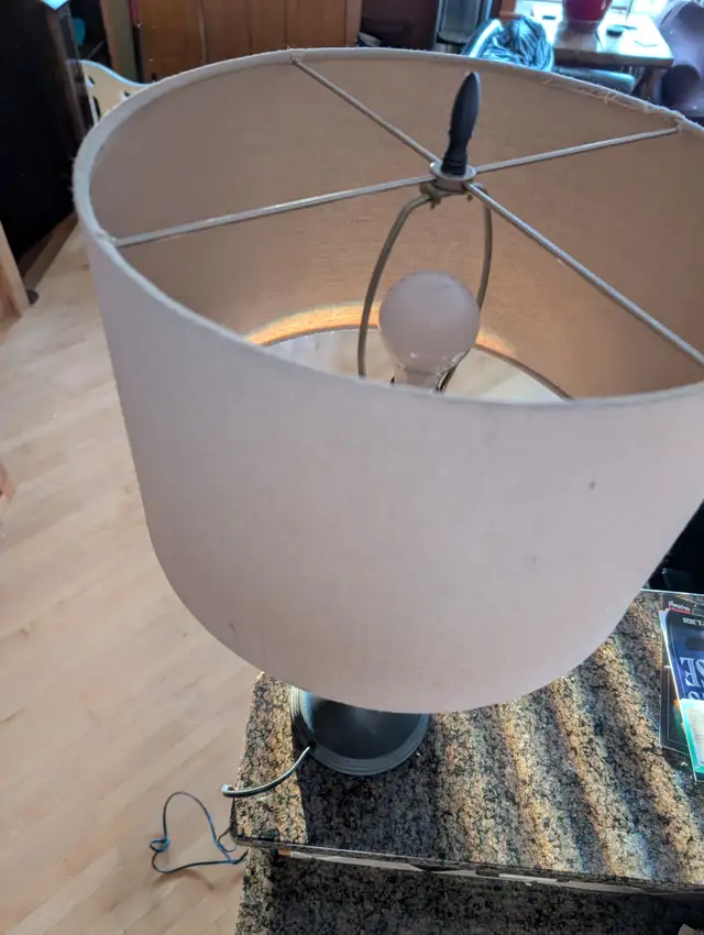 Very Elegant Show Home Solid Metal Table Lamp - Photo 4