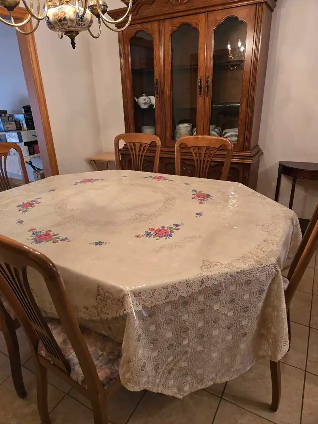 Dining Table With Hutch - Photo 2