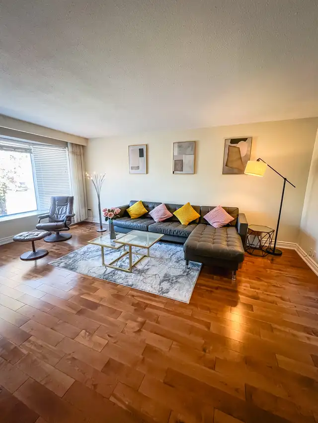 Spacious room for rent in Scarborough - Photo 5