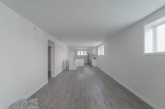 FOR RENT in WENDOVER - 2 BEDROOM - Photo 2