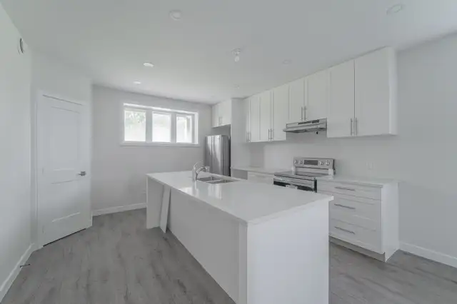 FOR RENT in WENDOVER - 2 BEDROOM - Photo 4