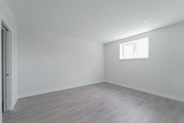 FOR RENT in WENDOVER - 2 BEDROOM - Photo 7