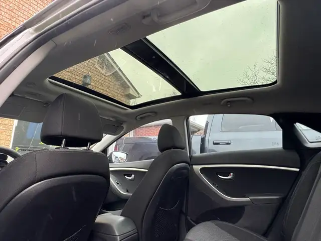 2013 Elantra GT - 6 speed MT - Photo 7