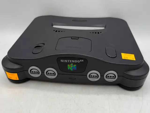 Nintendo N64 Complete with Controller ( Model: NUS-001 ) - Photo 2