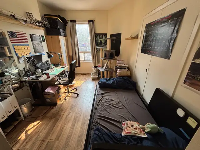 Furnished 3 bed student Apartment for rent near UofT and TMU - Photo 3