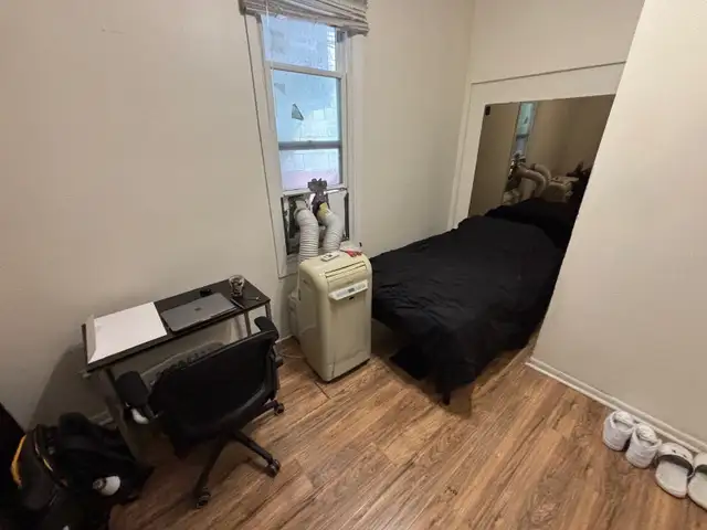 Furnished 3 bed student Apartment for rent near UofT and TMU - Photo 6