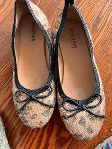 Belles chaussures pour fille presque neuves