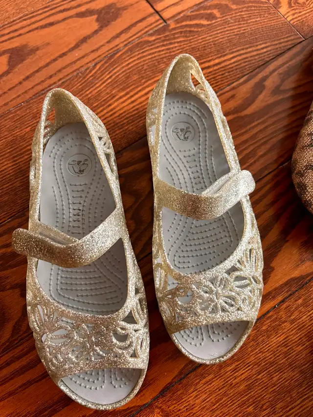 Belles chaussures pour fille presque neuves - Photo 2