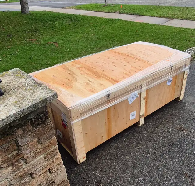 Shipping Crate free pickup.