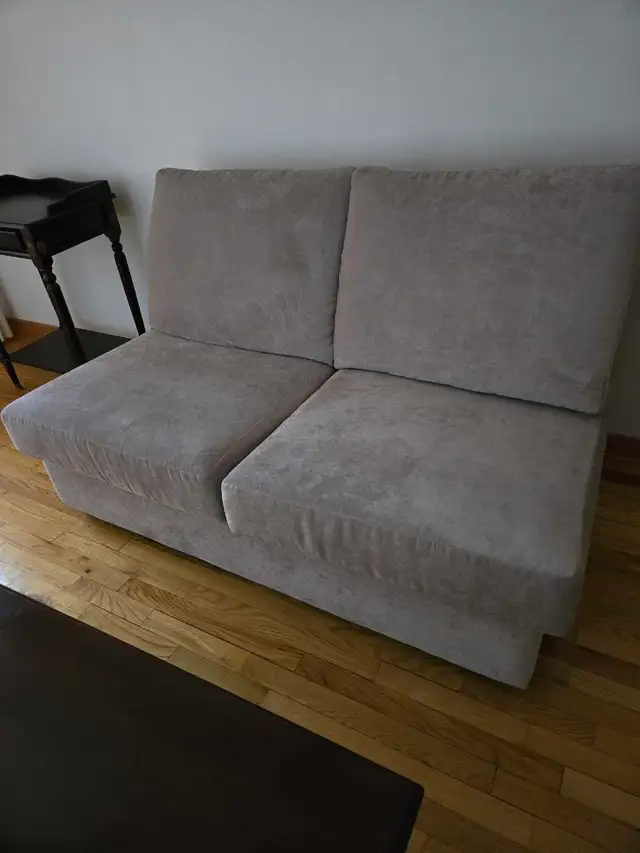 Loveseat