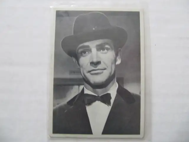 James Bond Secret Agent Black & White Trading Cards Circa 1965 - Photo 9