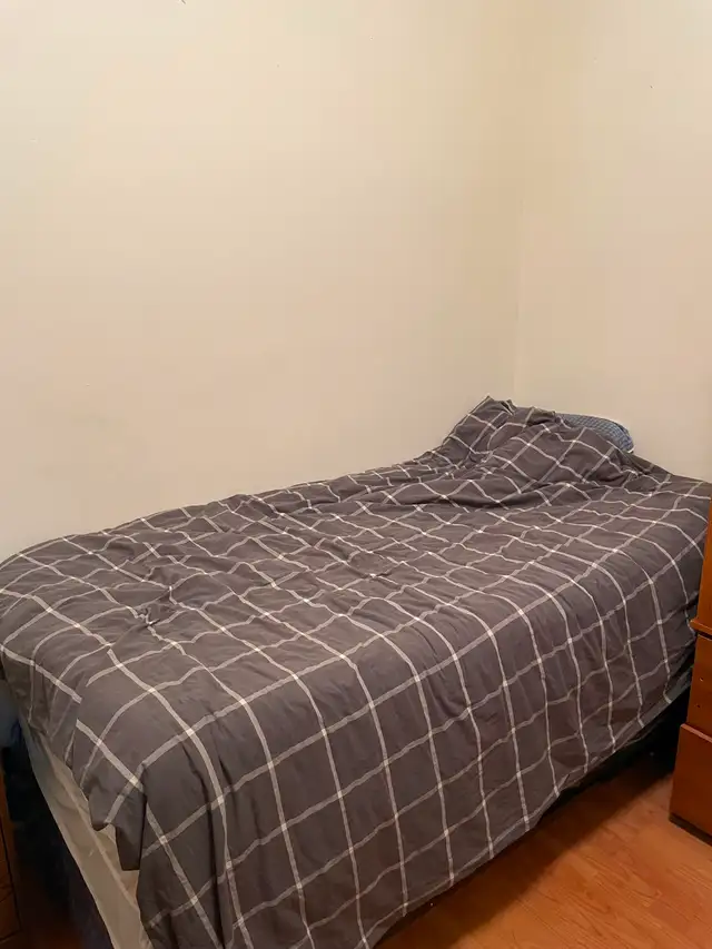 Room for rent downtown