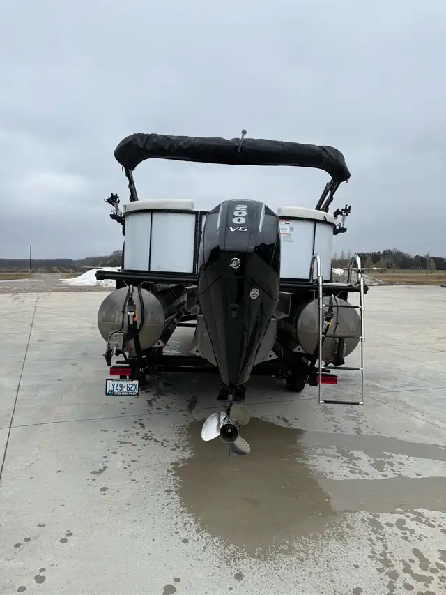 2023 Legend E-Series 23 Lounge Sport Pro Pontoon – Loaded - Photo 2