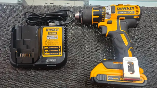 20-Volt MAX XR Lithium-Ion Cordless 1/2 in. Brushless