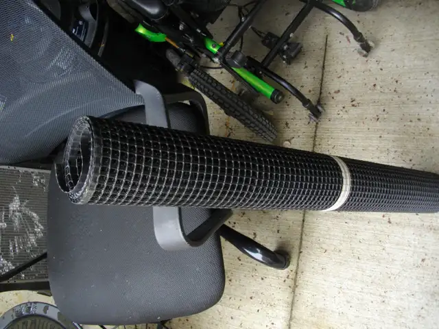 3 FEET BY 8 FEET ROLL OF PLASTIC MESH