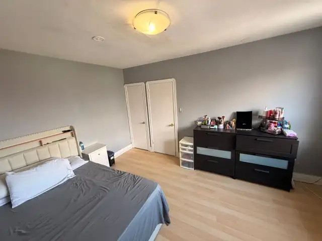 4-Bedroom Apartment for Rent – Eglinton & Dufferin - Photo 4