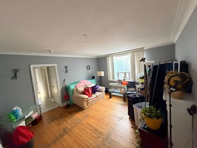 4-Bedroom Apartment for Rent – Eglinton & Dufferin - Photo 6